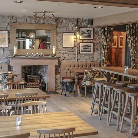 Kro The Pooley Bridge